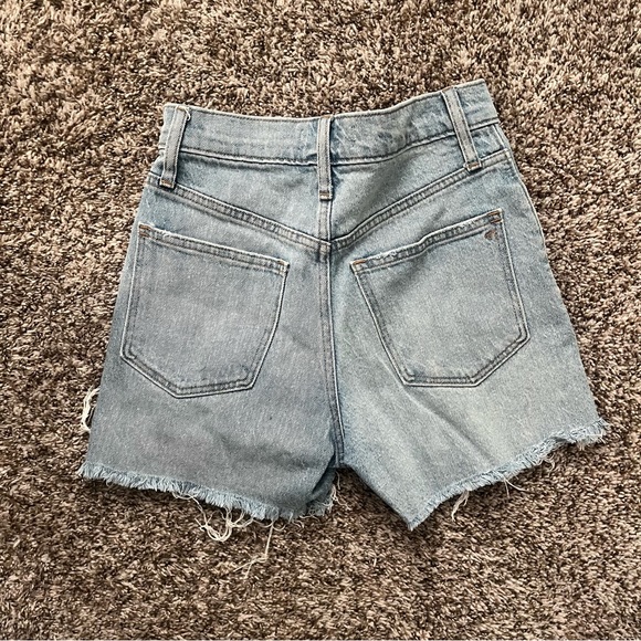 Madewell. Denim High Rise Shorts. Size 23. - Picture 3 of 3